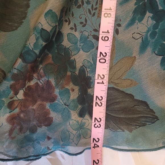 Cato blue, gray, brown skirt.  Lining on inside. Pull on. Floral & le… - Picture 4 of 9